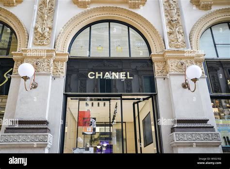 chanel store milan italy